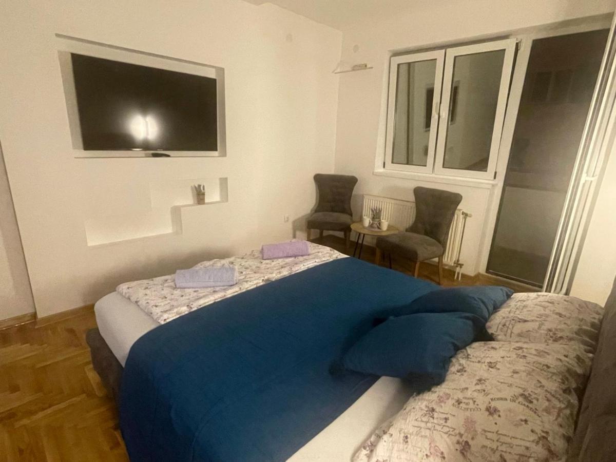 Vmaks Apartman Valentina Vodnika Daire Novi Sad Dış mekan fotoğraf